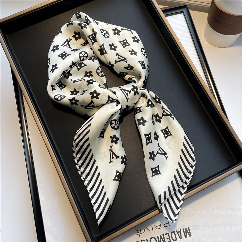 70 * 70cm New Silk Small Square Scarf For Women'S Neck Protection Professional Scarf Versatile Hair Tie Headscarf Scarf