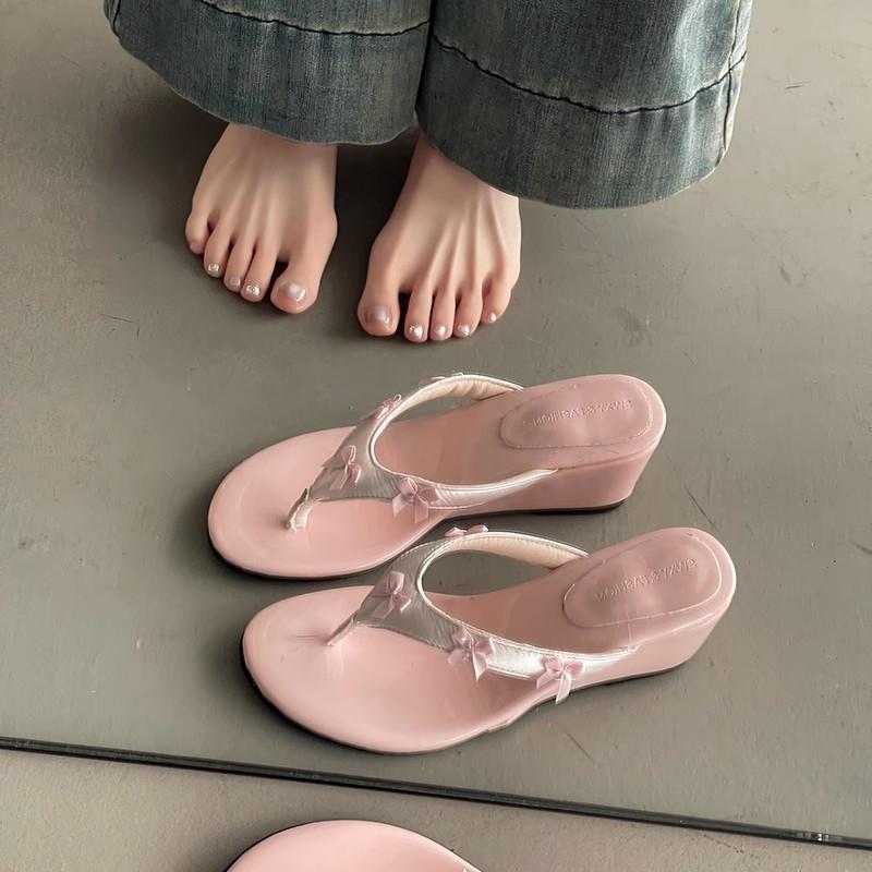 Маленький человек увеличивает высоту склона каблук зажимает ногу шлепанцы туфли женская обувь новые летние однотонные босоножки сандалии с носками