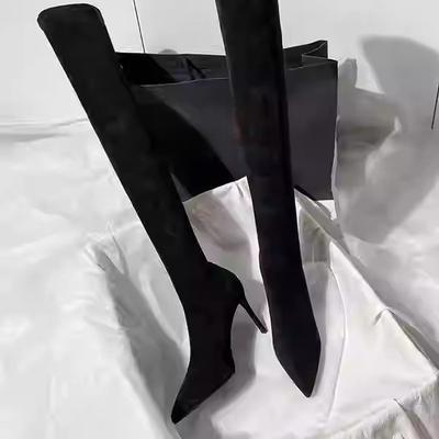 Черные замшевые ботфорты на высоком каблуке женские 2025 новая осень и зима эластичные замшевые остроносые высокие тонкие сапоги ботфорты