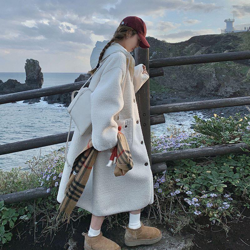 Новое осенне-зимнее длинное пальто с капюшоном из овечьей шерсти для женщин, свободное цельное пальто большого размера из меха