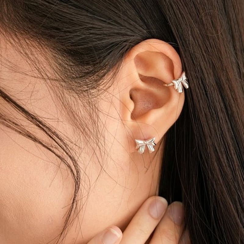 BELLOOGGI Heart ribbon earcuff