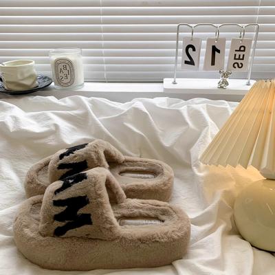 Популярные в интернете вышитые пушистые тапочки женские для улицы 2025 осень и зима новая толстая подошва увеличивающая рост маленький аромат удобный вер