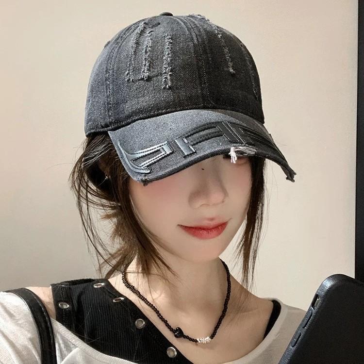 High-quality niche washed denim baseball caps for men and women, old holes, broken brims, peaked caps, versatile sun hats, tide