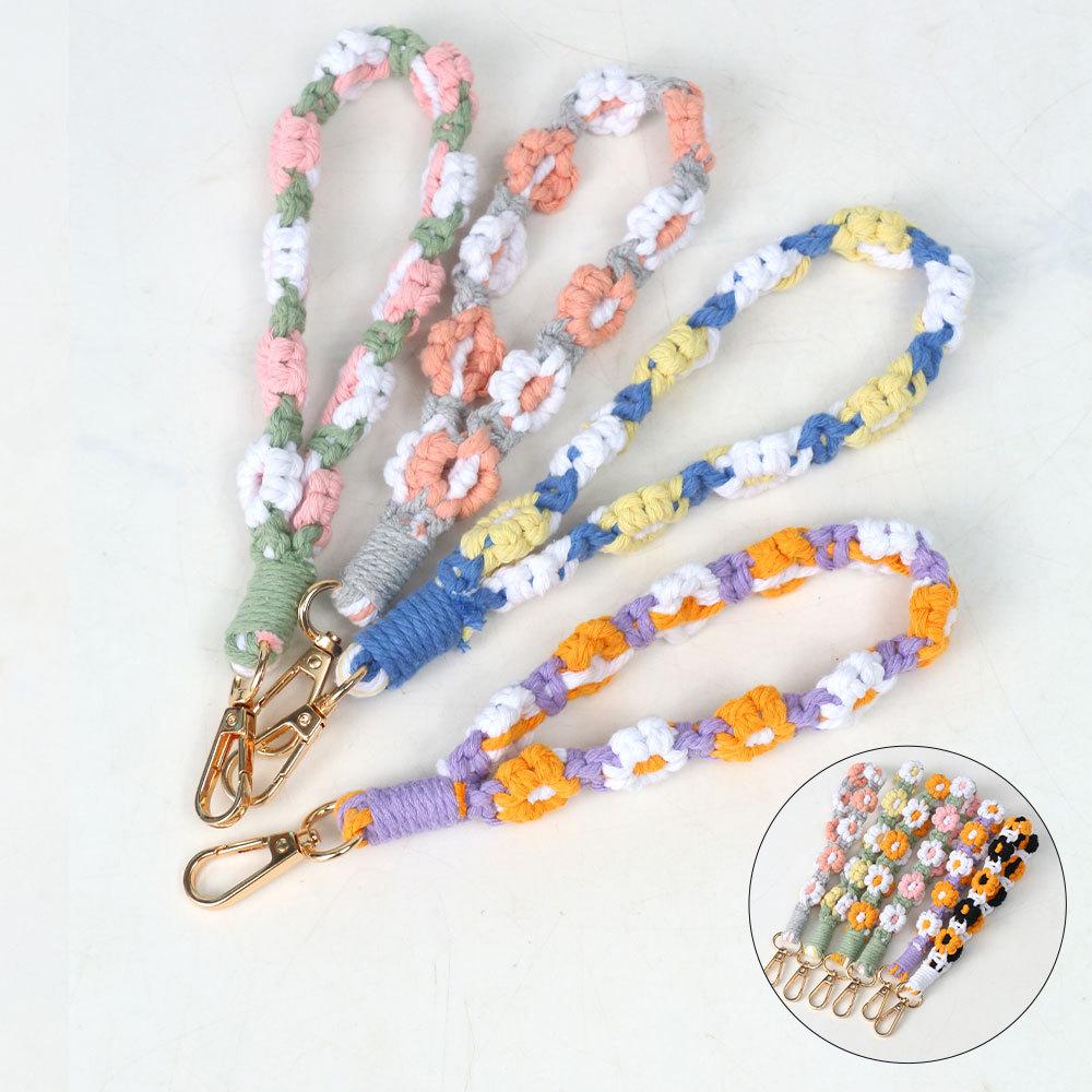 Bohemian Small Daisy Flower Keychain Hand-woven Wrist Rope European and American Bag Pendant