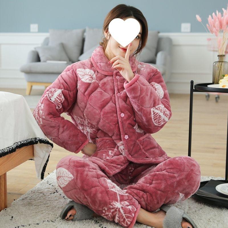Пижама женская трехслойная утолщенная и милая зимняя можно носить больших размеров теплая стеганая домашняя одежда