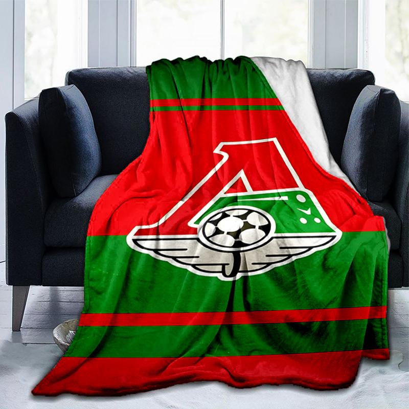 Green And Red Soccer Emblem Printed Throws Blanket Soft Flannel Blankets for Couch Bed Gifts for Men Women Picnic blanket Christmas gifts