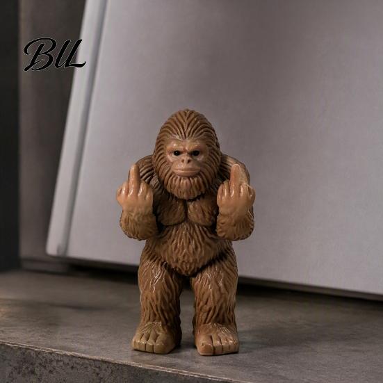 Funny Resin Figurines Mini Monkey Figurine, Frog Statue with Middle Finger Gesture, Sarcastic Festive Halloween Party Supplies Humorous Prank Ornament