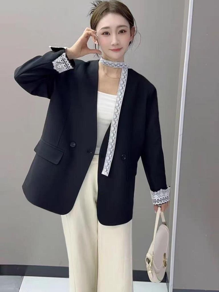 Женский пиджак-костюм с V-образным вырезом и кружевной отделкой - Весна 2025, Высококлассный европейский стиль, Повседневный топ