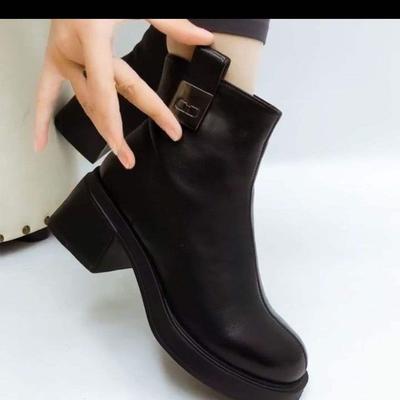 2025 Зимние теплые мягкие кожаные ботильоны на толстом каблуке и бархатной подкладке для женщин, на высоком каблуке, женские тонкие ботинки в британском стиле