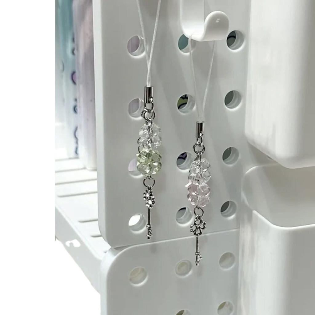 Fashionable Key Pendant Phone Charm Unique Heart Flower Keychain Vibrant Beaded Pendant for Cellphone Camera Handbag