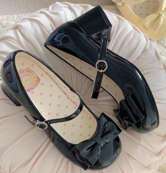 [В наличии] Милые туфли в стиле Лолиты на среднем каблуке с бантом в форме сердца и узором из вьющихся цветов