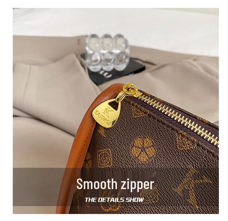 2025 Autumn Women's Retro Large Capacity Shoulder Bag with Wide Strap