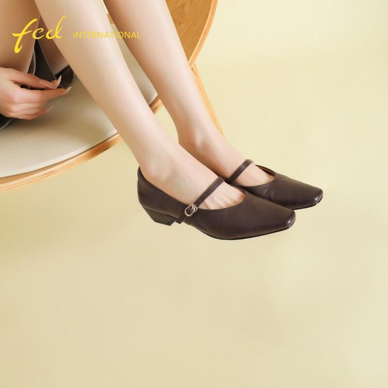 2026 New Square Head Women's Shoes Comfortable Coarse Heel Buckle Mary Jane Shoes Commuting Versatile Low Heel Women's Single Shoes