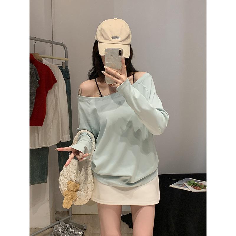 Серая косая футболка с длинными рукавами и открытыми плечами для женщин на раннюю осень, свободная, на одно плечо, сексуальная, с уникальным темпераментом, для горячей девушки