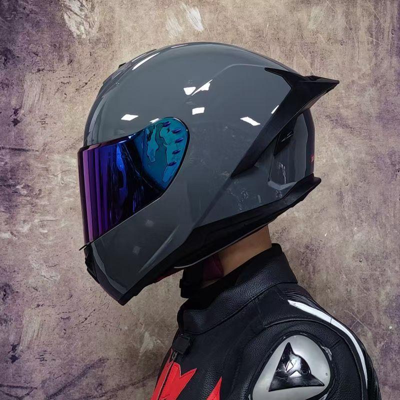 Мотоциклетный шлем для мужчин и женщин летом Гандам Bluetooth Личность Четыре сезона Хвост Мотоцикл Пара