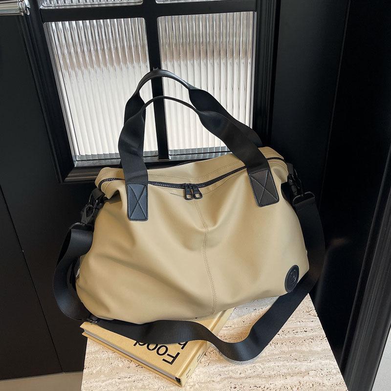 Large Capacity Lightweight Handheld Travel Bag for Men and Women