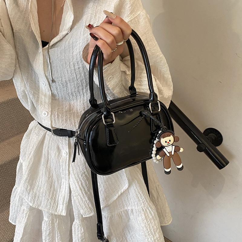 Премиальная нишевая сумка с чувством, женская 2025, новая весенне-летняя модная повседневная сумка через плечо, сумка-мессенджер, портативная сумка-боулинг