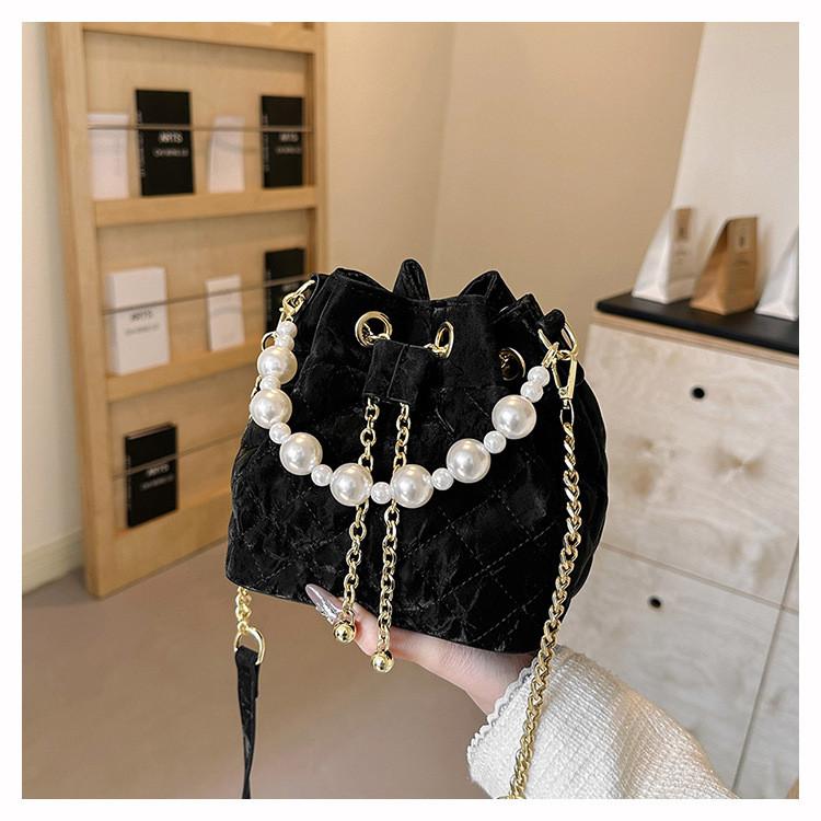 Ielgy Fashion Niche Diamond Embroidery Thread Mori Cute Female Bag Chain Cross-body Bucket Bag