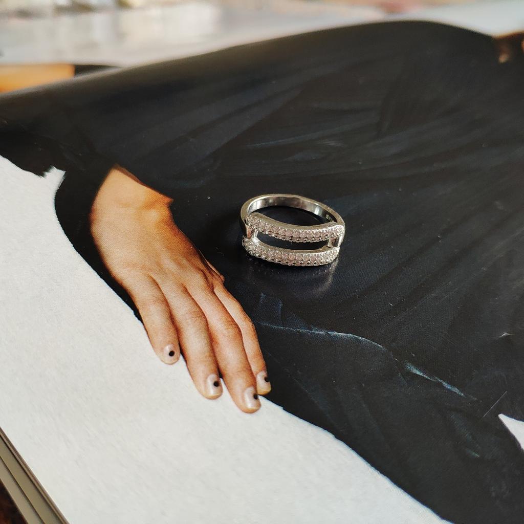 Серебряное кольцо с фианитами (2130260)