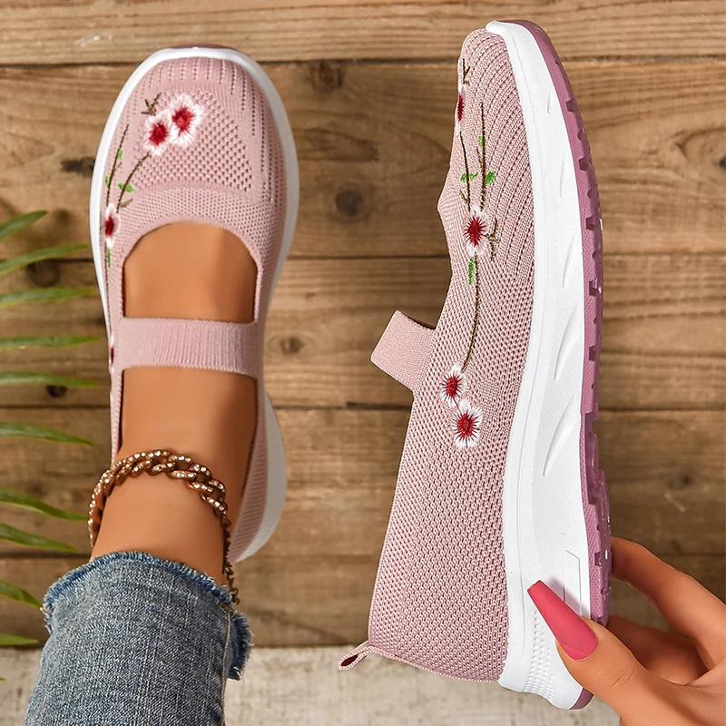 2024 Новые трикотажные вышитые цветочные мокасины на плоской платформе женские дышащие сетчатые кроссовки без застежек осенние туфли в стиле пэчворк на плоской подошве