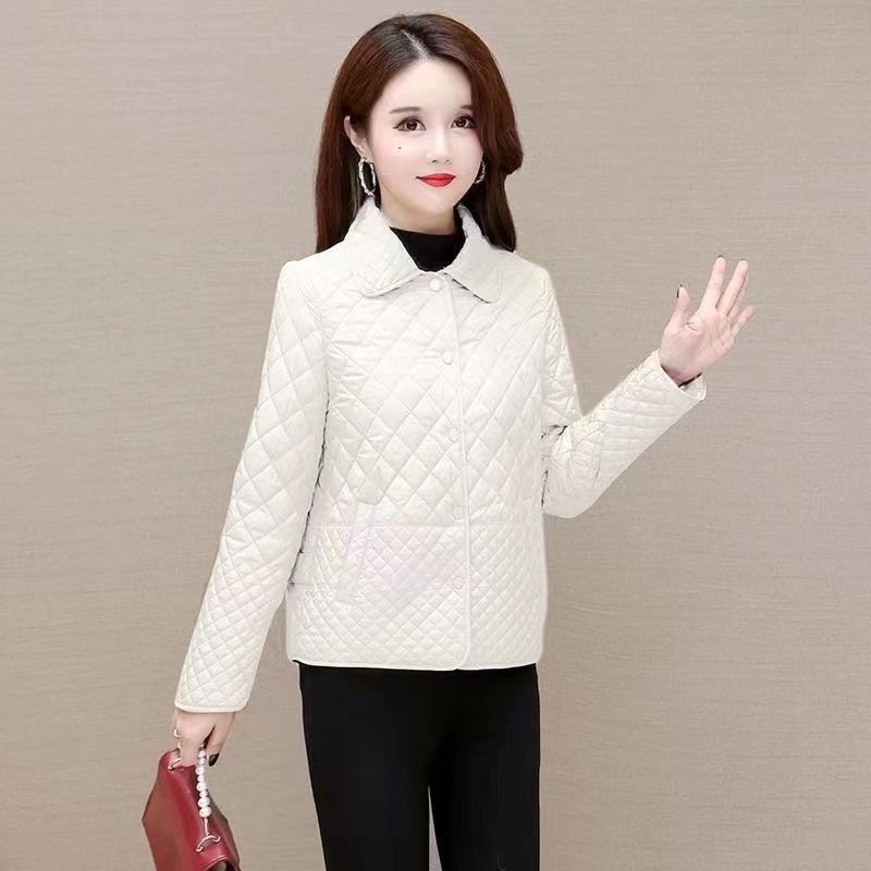 Small Diamond-shaped Lightweight Cotton-padded Jacket for Mothers In Winter Loose, Light and Short Cotton-padded Jacket for Women