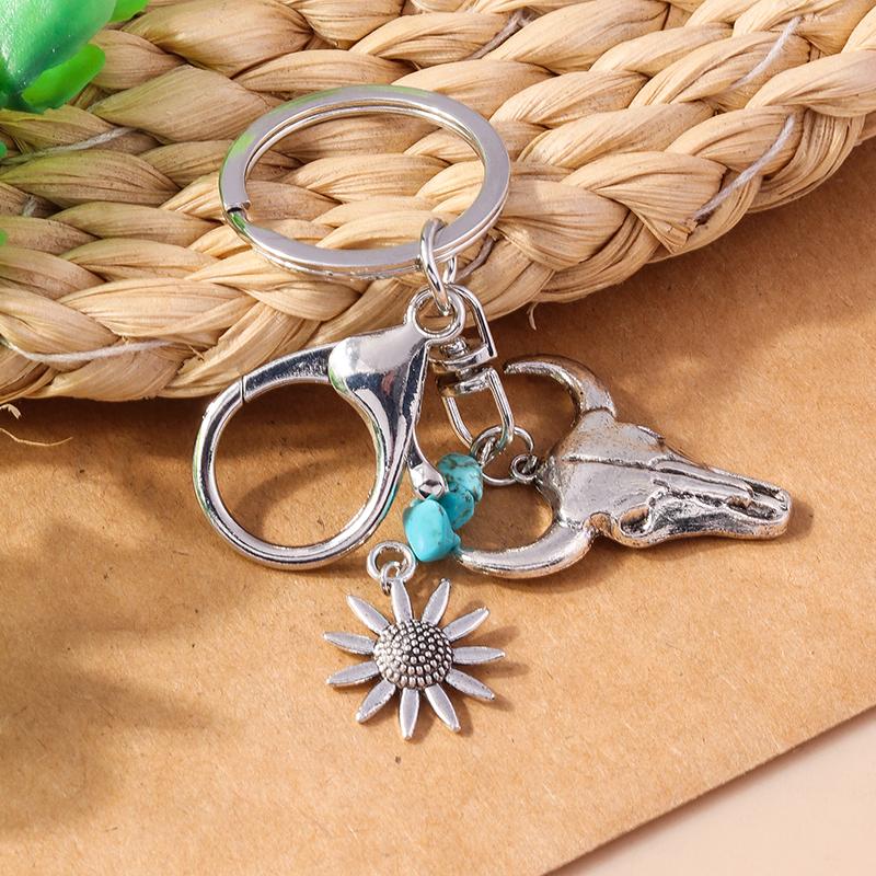 Retro Ethnic Bull Head Keychain Turquoise Key Ring Pendants for Women Girls Handbag Decor DIY Handmade Jewelry Gift