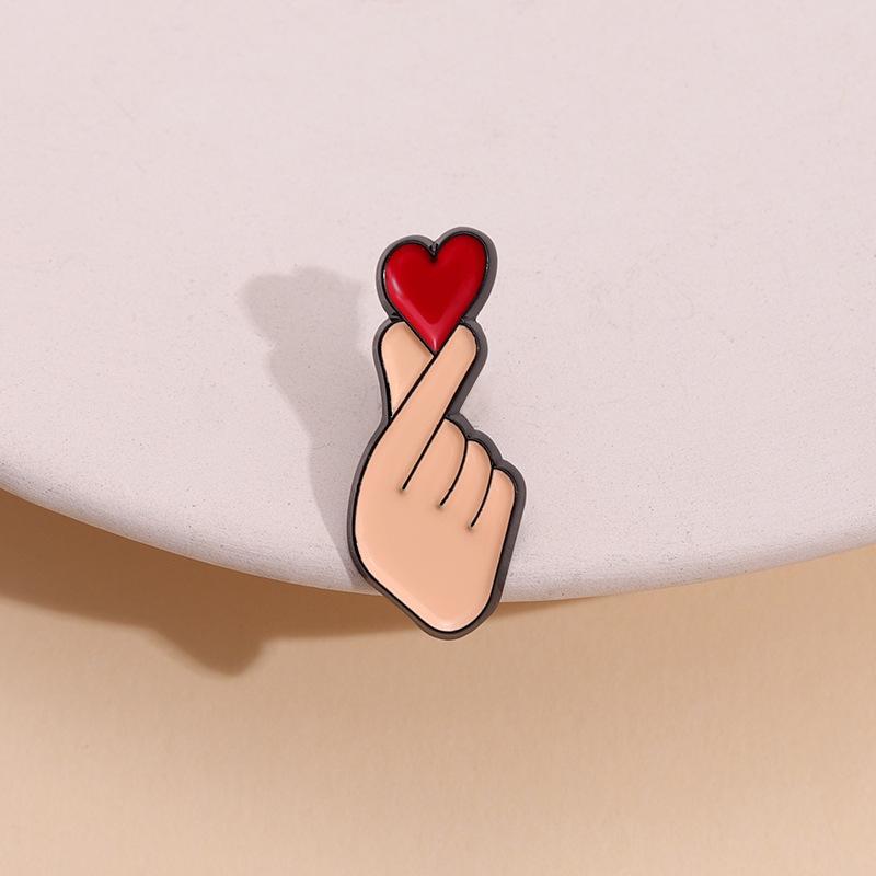 Creative Cute Cartoon Finger Heart Alloy Brooch, Men'S And Women'S Couple Bag Clip Accessories