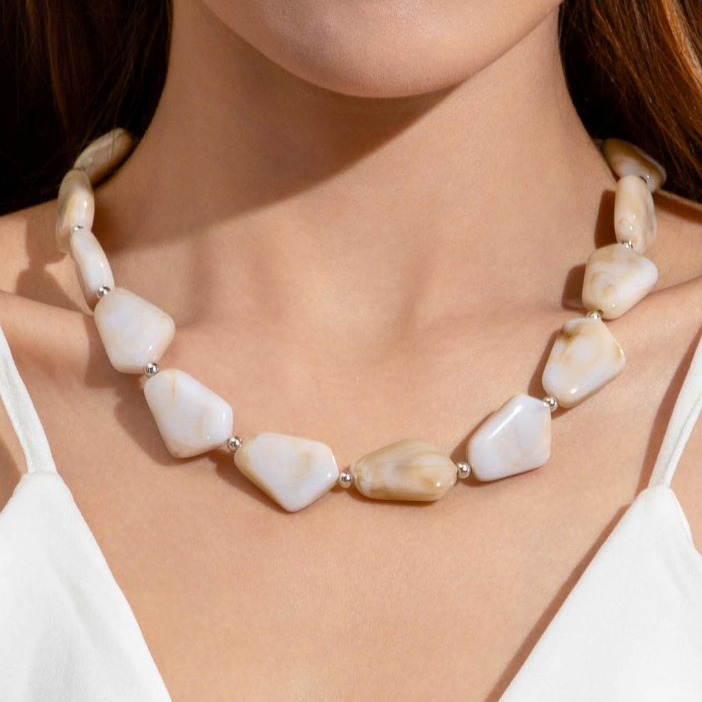 Ретро акриловая смола специальной формы бусы ожерелье, темперамент универсальный легкая роскошь цепочка на шею