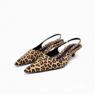 Женские босоножки на высоком каблуке с острым леопардовым принтом на плоской подошве