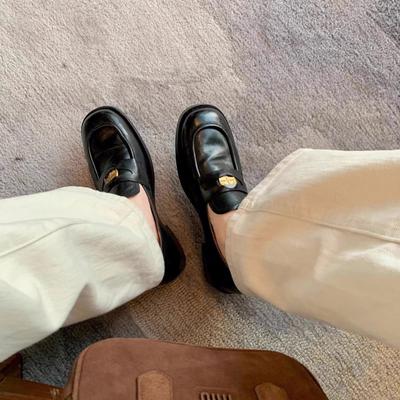 Вымытая коровья кожа~ miu wind маленькие золотые монеты, лоферы на толстой подошве из натуральной кожи, женские толстые каблуки, на одном ремешке, ленивые маленькие кожаные туфли, одинарные туфли