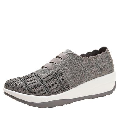 Женская обувь – Кроссовки