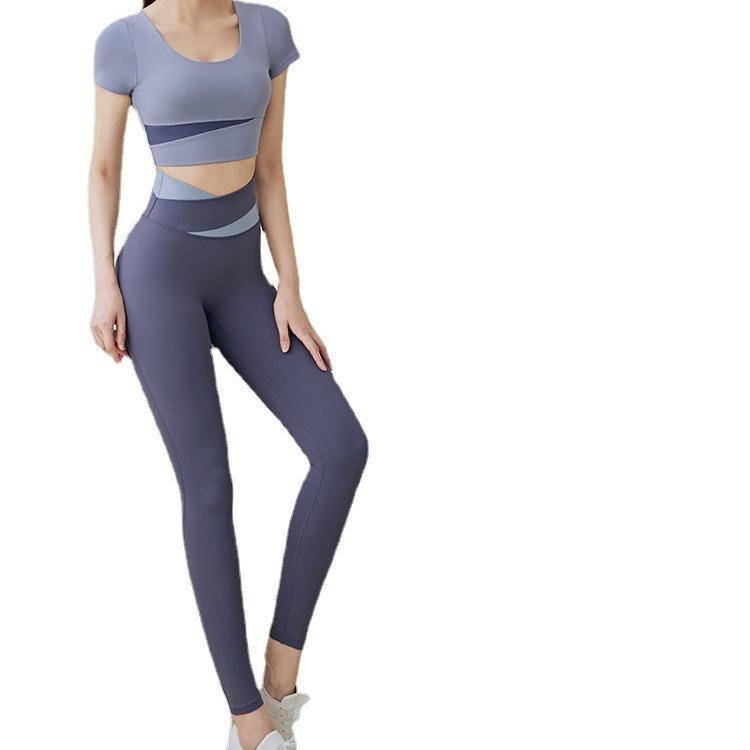 Nude Feel Women's Colorblock Yoga Set - Short Sleeve Crop Top & Hip Lifting Running Shorts for Spring/Summer Fitness