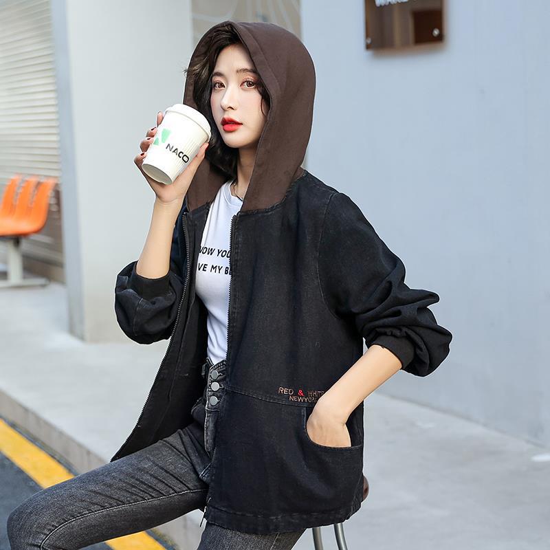 Джинсовая куртка с капюшоном в корейском стиле свободного кроя с вышивкой медведя и цветными блоками для женщин