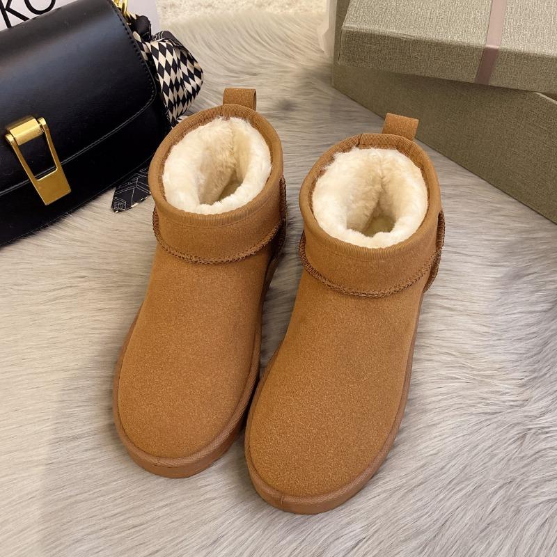 Winter New Thickened Warm Velvet Snow Boots Women's One-pedal Short Boots Fashion Casual Student Cotton Shoes