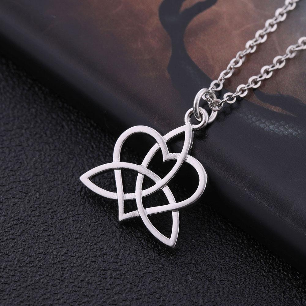 Celtics Love Knot Geometric Pendant Necklace Antique Sliver Triquetra Chain Necklace Amulet Jewelry Gift for Women
