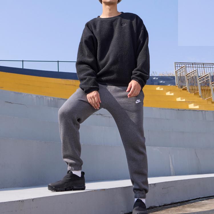 Nike Мужская толстовка с круглым вырезом Club Fleece Winterized Черный FB8379-010