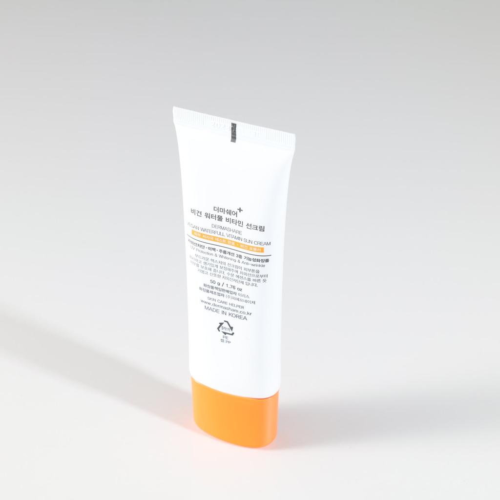 DERMASHARE Веганский увлажняющий витаминный солнцезащитный крем SPF50+ PA++++ 50 мл