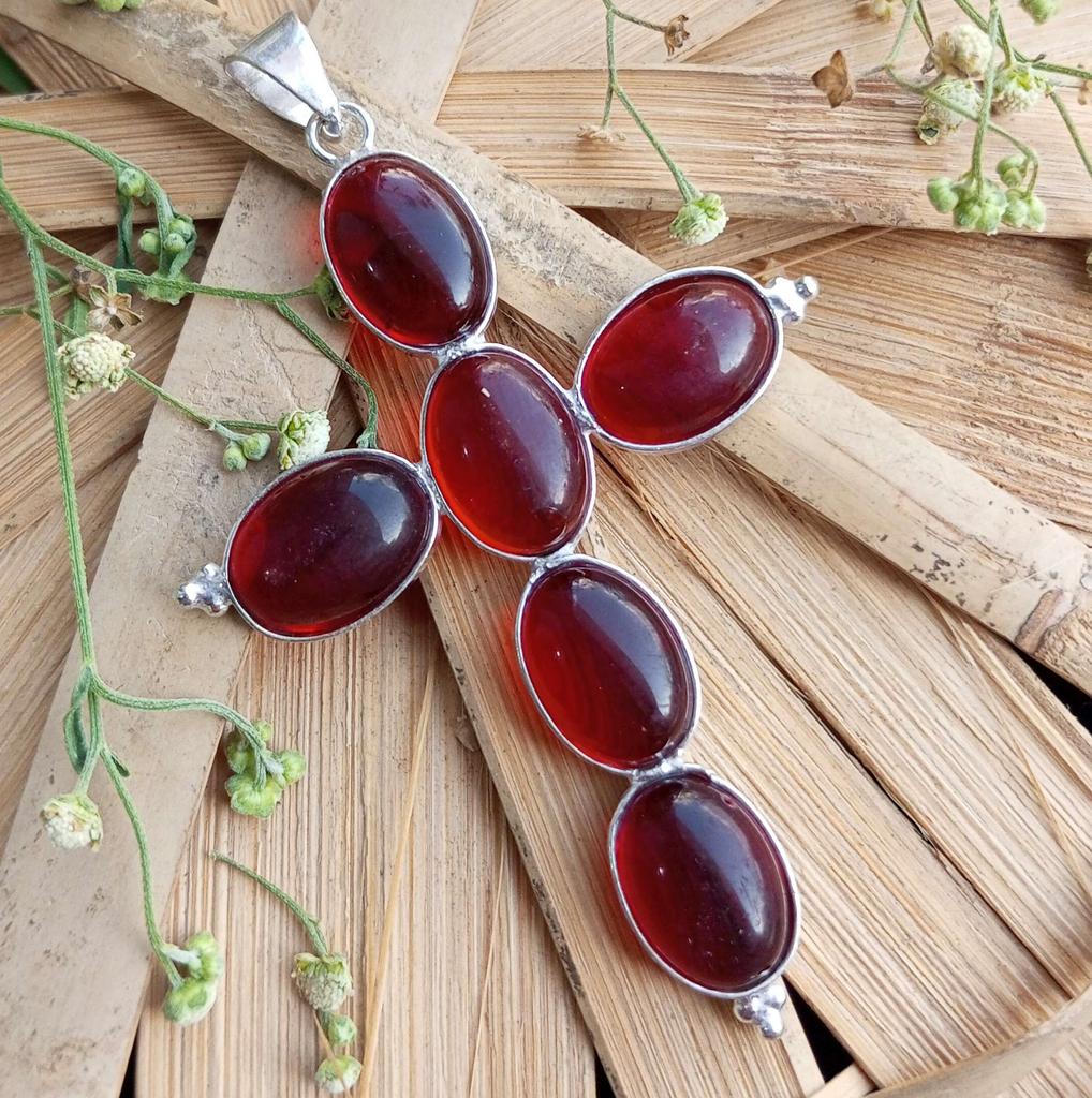 Garnet Gemstone 925 Sterling Silver Plated Gifted Cross Shape Pendant Jewelry NST-J2H30425