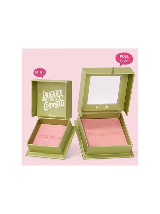 Выберите один из семи румян BENEFIT WANDERful World