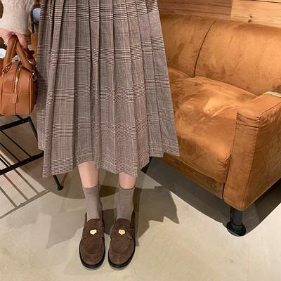 Овчина маленькие золотые монеты плоская подошва ретро лоферы женские кожаные матовые на одном педале ленивые с юбкой британские маленькие кожаные туфли