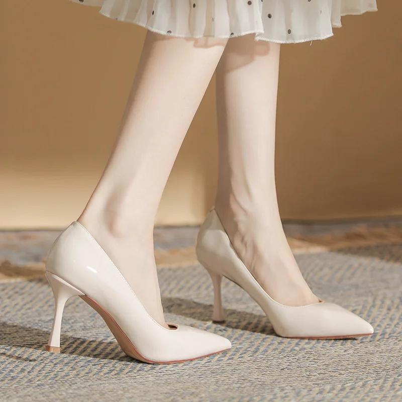 Осенние женские туфли-лодочки Классический острый носок Универсальные с мелким вырезом Лакированная кожа Высокие каблуки Удобная обувь для работы