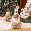 Рождественский ornament Снеговик в вязаной шапке и шарфе