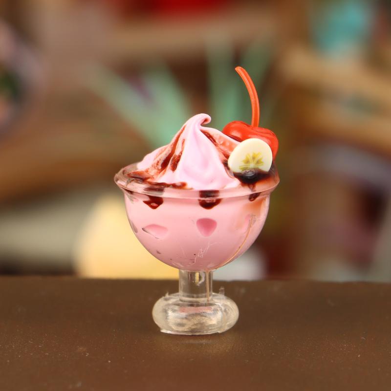 1Pcs Dollhouse Simulation Cherry Cream Cup Ice Cream Cup Mini Model Ornament Toy Dollhouse Miniature Accessories Decoration Toy
