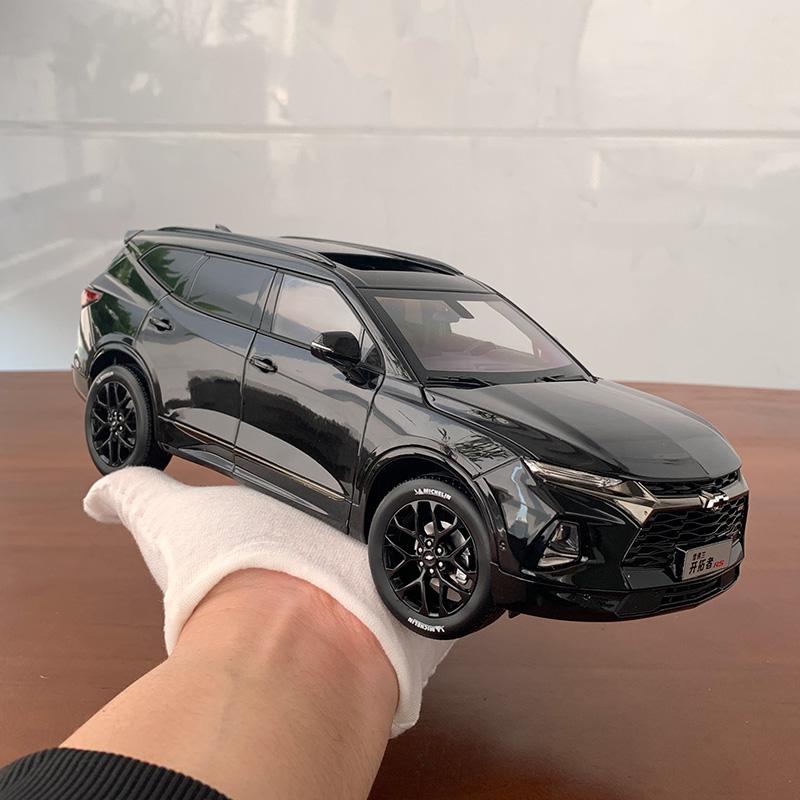 Dealer Edition Car Model,1:18 GM Chevrolet Blazer RS,Diecast Model for Collections,Display and Gift for Friend