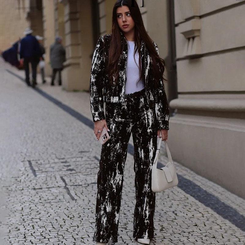 Irregular Printing Zipper Long Sleeved Jacket Women Casual Turndown Collar Short Coat Fashion Street Style 2025 Spring and Summer New