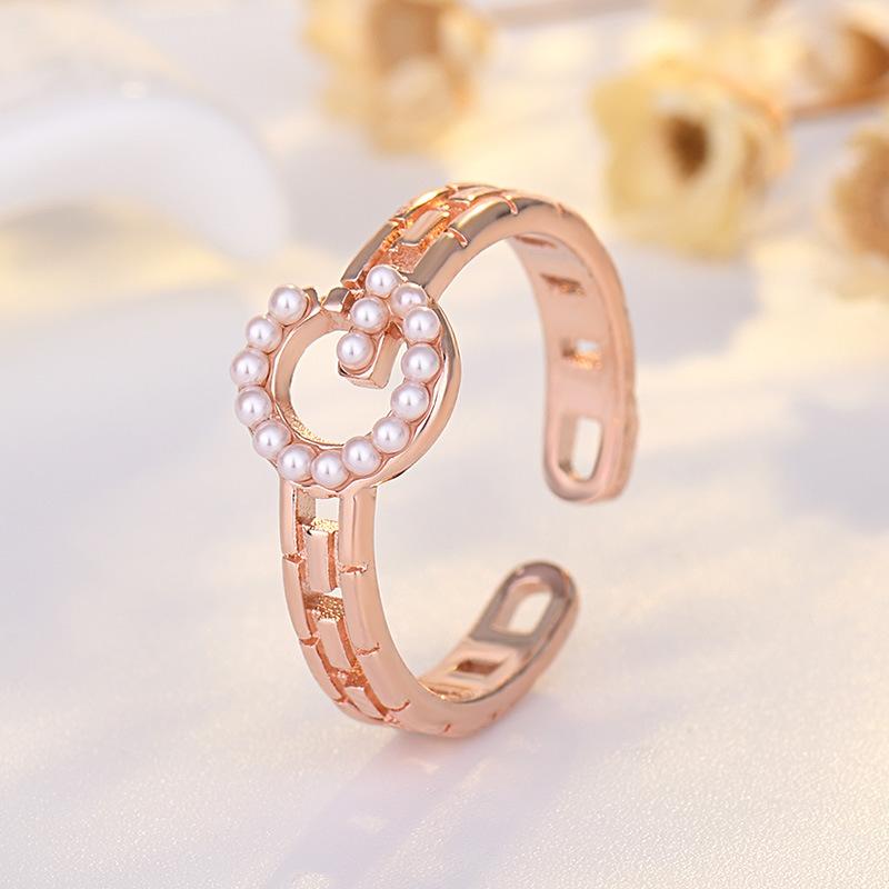 BELLA BOX High-end, Luxurious And Niche G-shaped Pearl Ring For Women