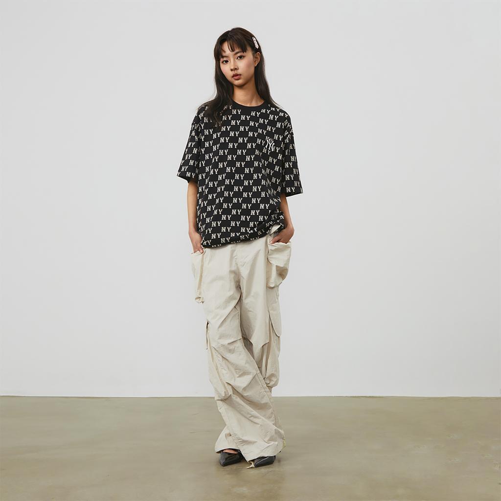 New MLB MONOGRAM Collection New York Yankees T-Shirt Unisex Black 3ATSM0243-50BKS