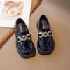 Кожаные туфли в британском стиле для девочек, весна и осень 2024 г., новые универсальные черные мокасины для маленьких девочек с мягкой подошвой