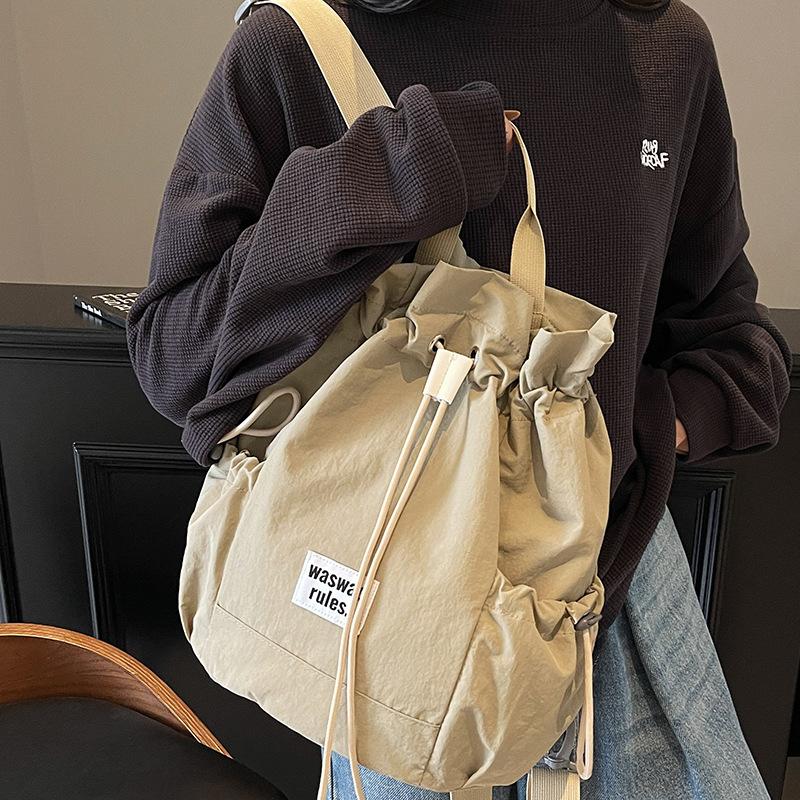 2025 Summer Fashion New Drawstring Backpack Large Capacity Bucket Backpack Sports Backpack Light Women's Travel Bag