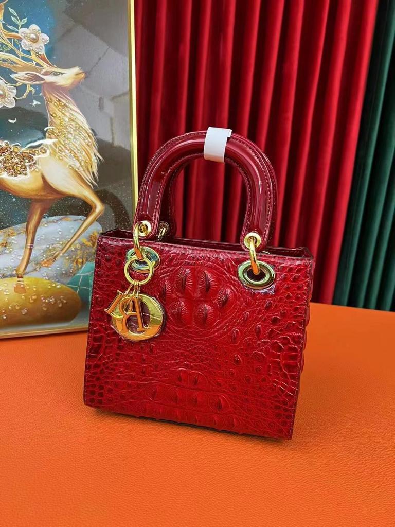 Сумка через плечо из натуральной кожи с крокодиловым узором красного цвета - сумка для подружки невесты в стиле принцессы Дианы